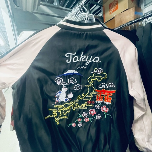 Jacket - Picture 3 of 4